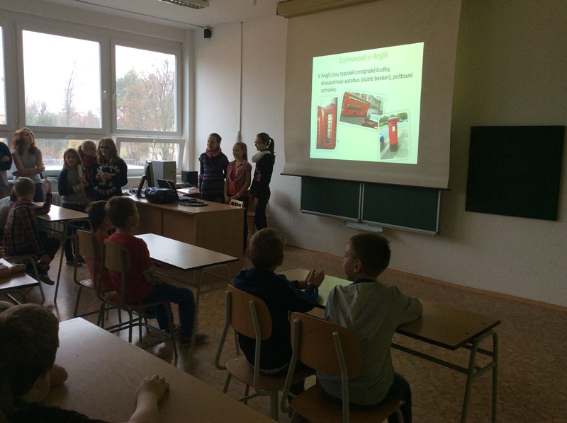 Den jazyků 2015