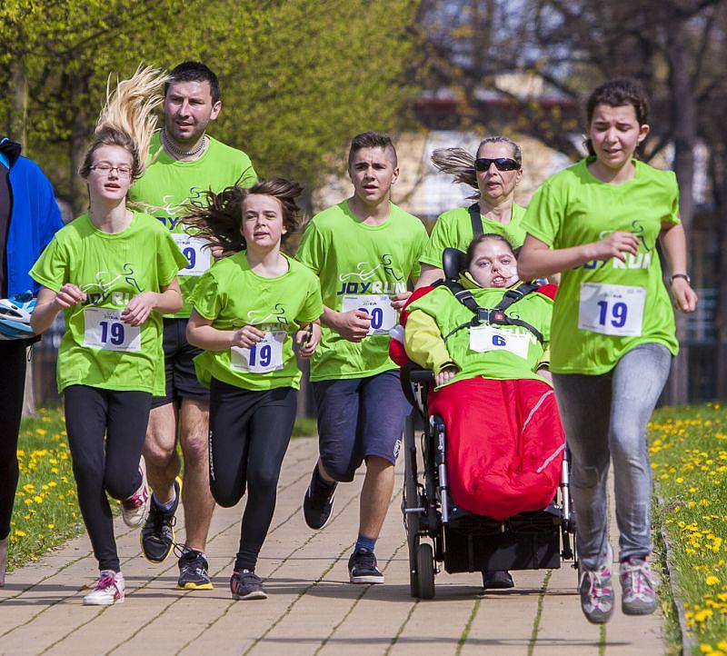 Běželi jsme pro handicapované děti