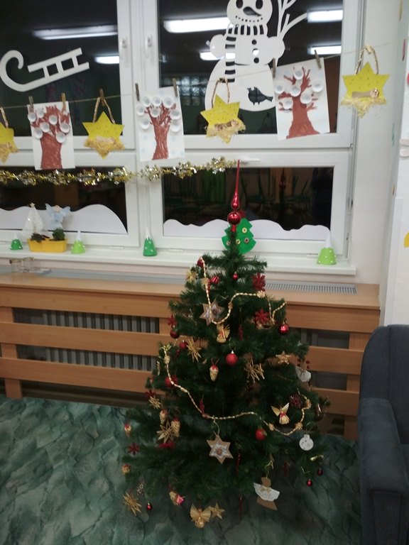 Předvánoční čas ve školní družině