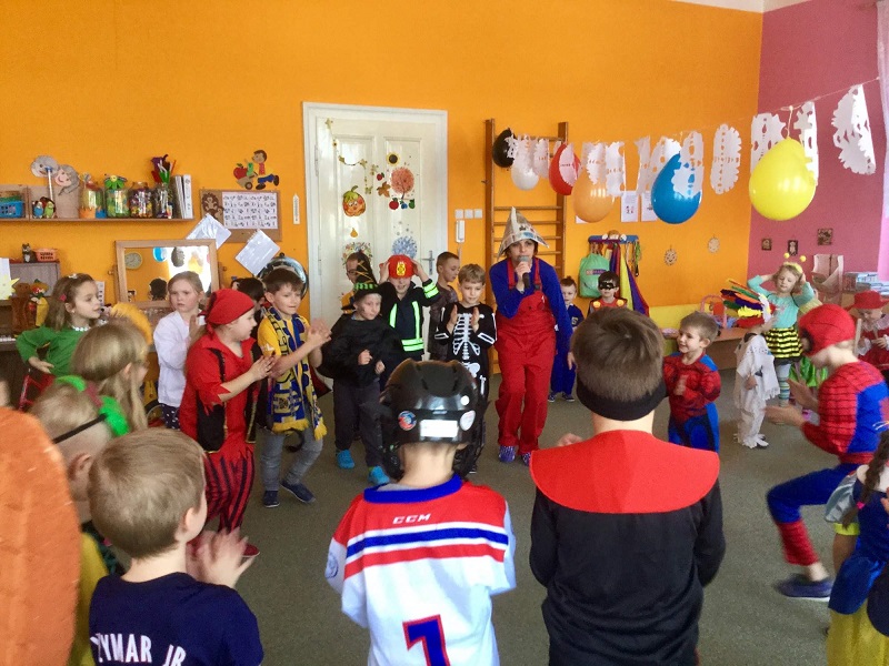 Večerníčkův karneval v mateřské škole